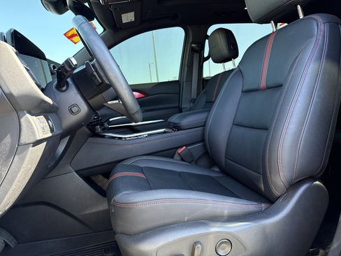 Certified 2024 Chevrolet Traverse RS image 27