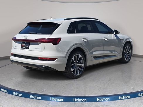Used 2021 Audi e-tron Premium Plus image 6
