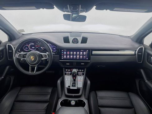 Certified 2023 Porsche Cayenne Platinum Edition AWD/4WD image 16