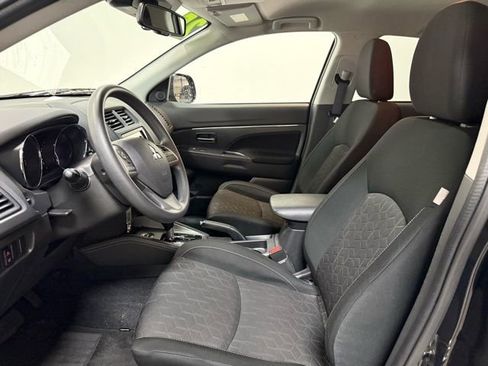 Used 2025 Mitsubishi Outlander Sport ES image 13