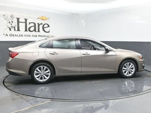 Used 2025 Chevrolet Malibu LT FWD image 36