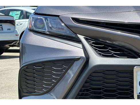 Used 2023 Toyota Camry SE FWD image 16