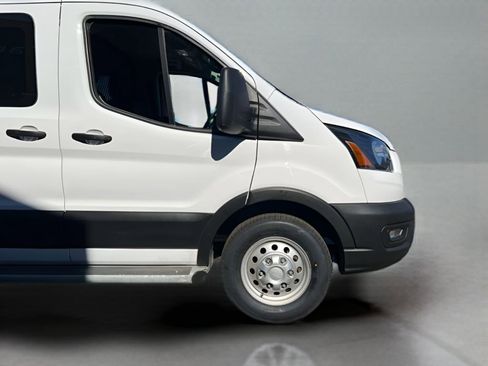 Used 2023 Ford Transit 250 Low Roof AWD w/ Exterior Upgrade Package image 22