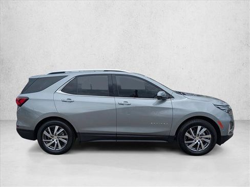 Used 2024 Chevrolet Equinox Premier AWD/4WD image 4