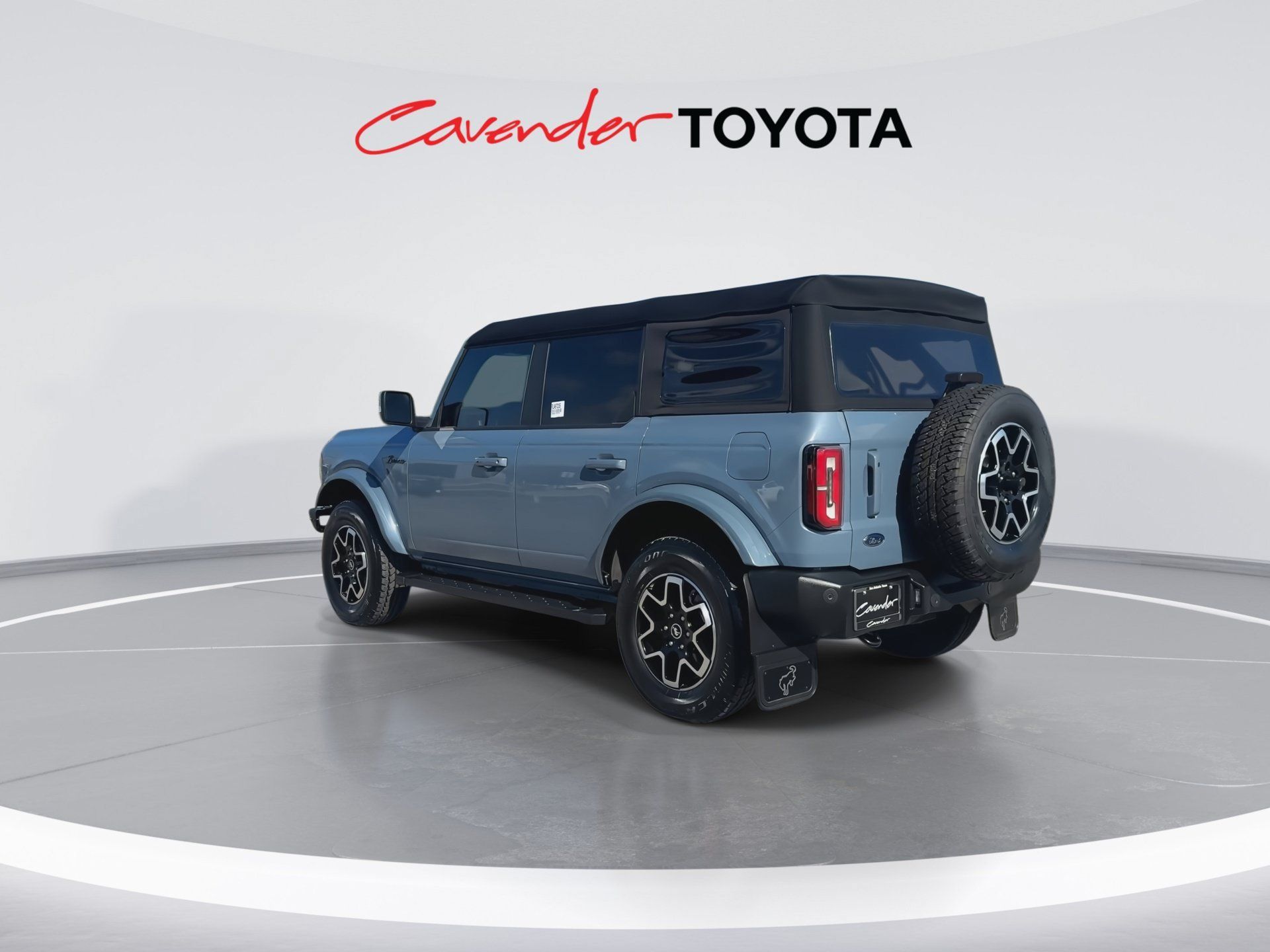 Used 2024 Ford Bronco Outer Banks AWD/4WD image 6