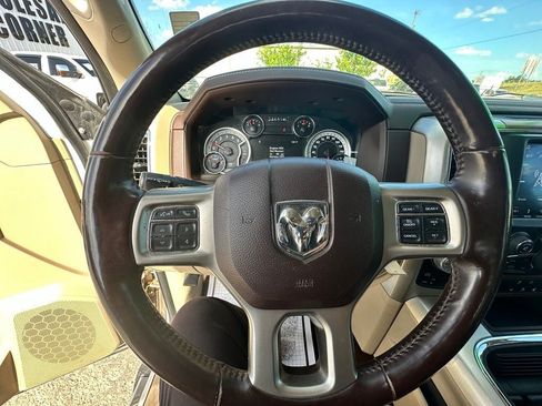 Used 2018 RAM 1500 Laramie AWD/4WD image 6