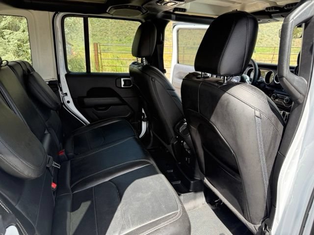 Used 2023 Jeep Wrangler Unlimited Sahara AWD/4WD image 34