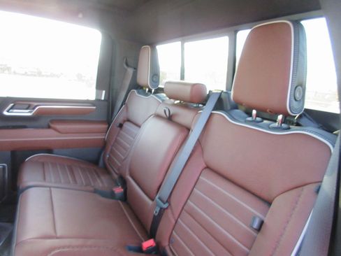 New 2026 GMC Sierra 2500 Denali Ultimate image 15