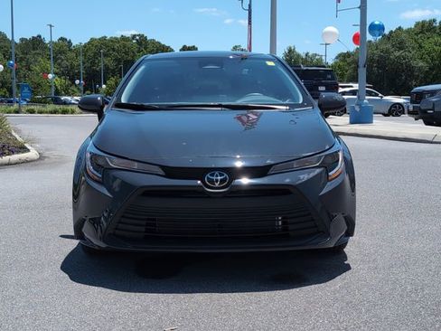 Used 2025 Toyota Corolla LE w/ Convenience Package FWD image 10