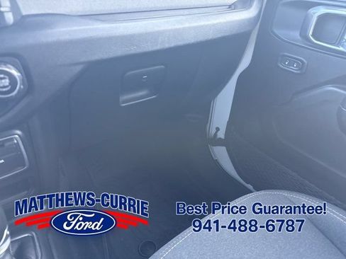 Used 2024 Jeep Wrangler Unlimited Sport AWD/4WD image 22