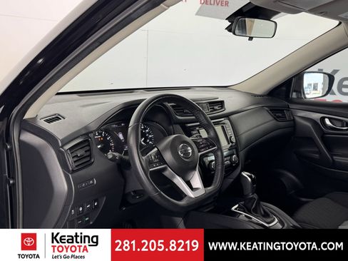 Used 2020 Nissan Rogue SV FWD image 13