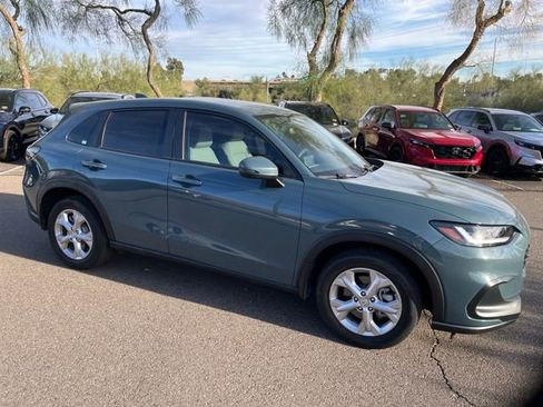 Certified 2023 Honda HR-V LX image 6