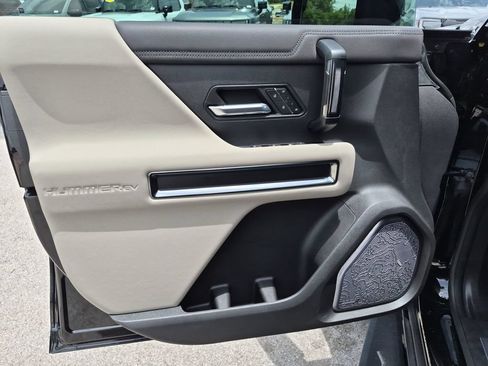 New 2026 GMC Hummer EV 4x4 Crew Cab image 18