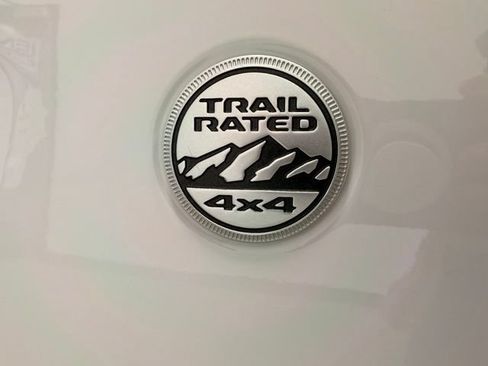 Used 2024 Jeep Wrangler Unlimited Sahara AWD/4WD image 13