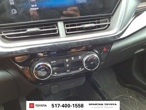 Used 2024 Chevrolet Trax RS w/ Driver Confidence Package FWD image 21