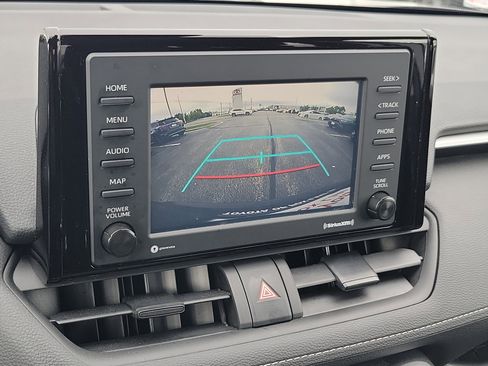 Used 2022 Toyota RAV4 LE image 27