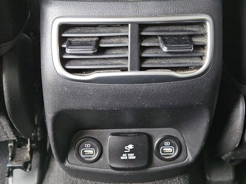 Used 2023 Hyundai Santa Fe Limited image 30