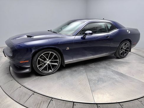 Used 2016 Dodge Challenger R/T Scat Pack RWD image 1