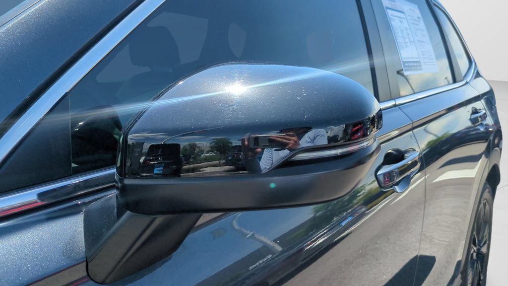 Used 2025 Honda CR-V Sport Touring image 28