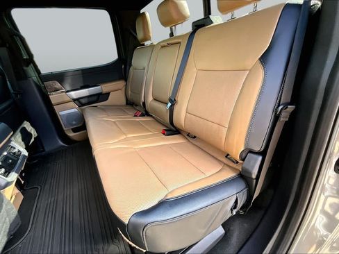 Used 2024 Ford F250 Lariat w/ Sport Appearance Package AWD/4WD image 20
