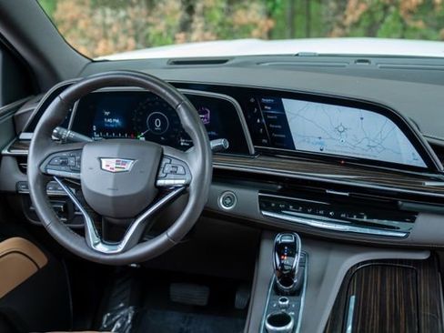 Used 2022 Cadillac Escalade ESV Sport w/ Touring Package AWD/4WD image 21