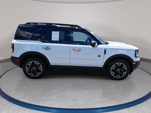 Used 2025 Ford Bronco Sport Outer Banks w/ Outer Banks Tech Package+ AWD/4WD image 4