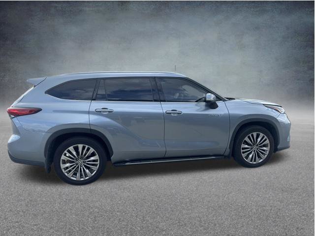 Used 2021 Toyota Highlander Platinum FWD image 9