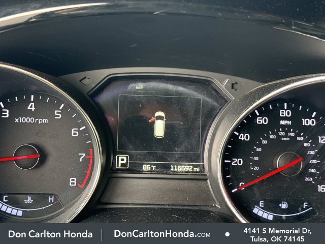 Used 2017 Kia Sedona SX FWD image 11