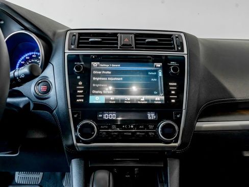 Used 2018 Subaru Outback 3.6R Touring image 20