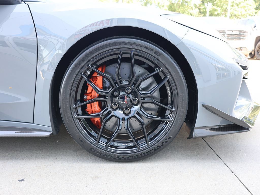 Used 2025 Chevrolet Corvette Z06 w/ Z07 Performance Package RWD image 43