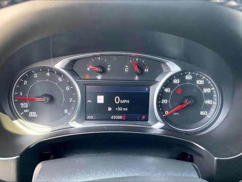 Used 2020 GMC Terrain Denali w/ Denali Premium Package FWD image 13