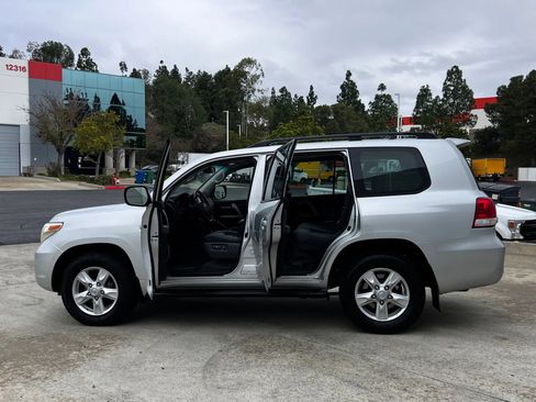 Used 2008 Toyota Land Cruiser AWD/4WD image 30