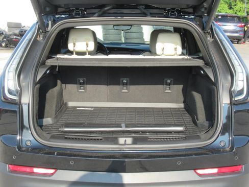 Used 2022 Cadillac XT4 Sport w/ Comfort Package FWD image 37