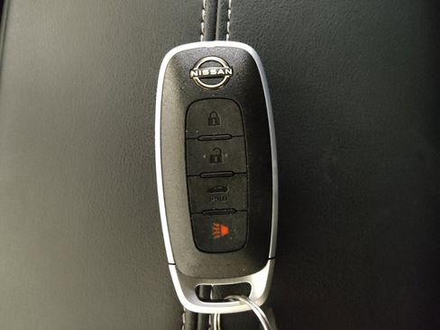 Used 2025 Nissan Sentra S image 32