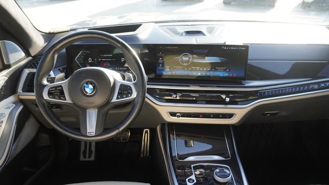 Used 2024 BMW X7 xDrive40i w/ Executive Package AWD/4WD image 5