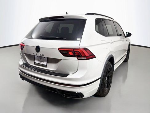 Used 2023 Volkswagen Tiguan SE R-Line FWD image 5