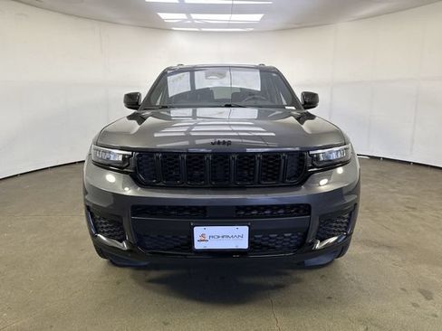 Used 2022 Jeep Grand Cherokee L Laredo AWD/4WD image 27