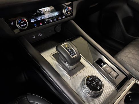 Used 2022 Mitsubishi Outlander SEL image 19