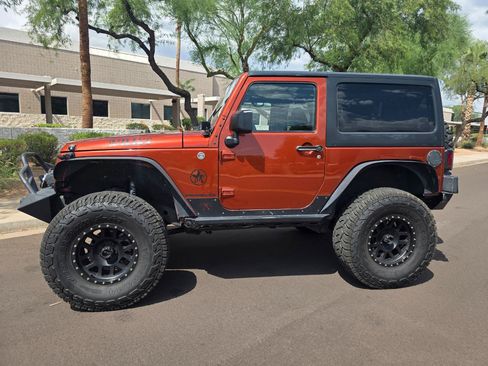 Used 2014 Jeep Wrangler Sport AWD/4WD image 6