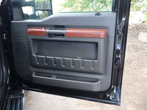Used 2012 Ford F450 King Ranch w/ King Ranch w/Chrome Pkg AWD/4WD image 27