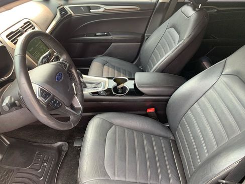 Used 2016 Ford Fusion SE w/ Equipment Group 202A AWD/4WD image 8
