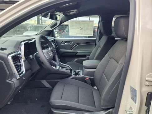 New 2026 GMC Canyon Elevation w/ Convenience Package image 15