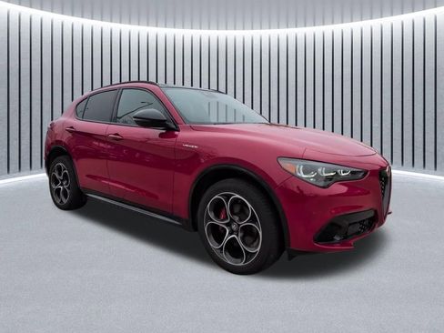 Used 2024 Alfa Romeo Stelvio Veloce AWD/4WD image 2