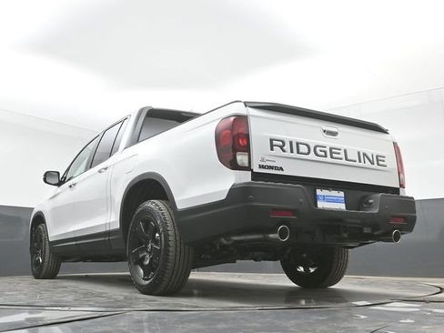 New 2026 Honda Ridgeline Black Edition image 45
