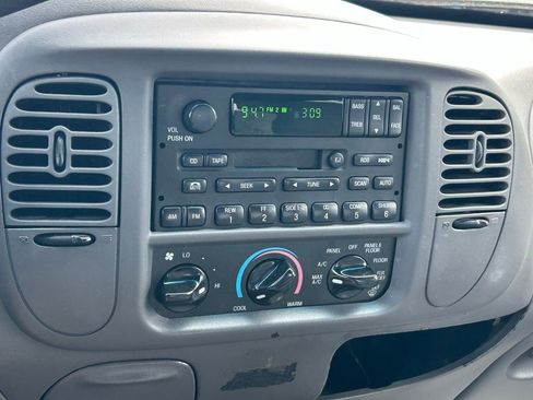 Used 2002 Ford F150 XLT RWD image 27