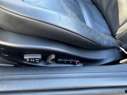 Used 2006 BMW Z4 3.0i image 8