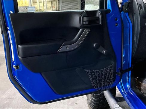 Used 2016 Jeep Wrangler Sport AWD/4WD image 16
