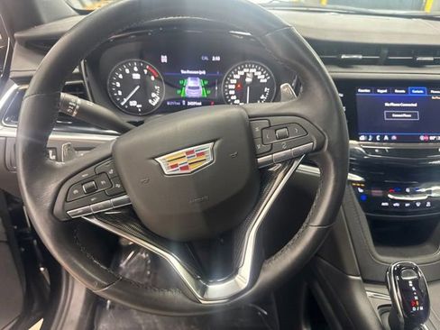 Used 2024 Cadillac XT6 Sport w/ Technology Package AWD/4WD image 32