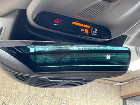 Used 2018 Volvo S90 T6 Inscription w/ Convenience Package image 29