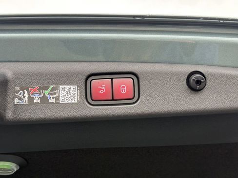 New 2026 Mercedes-Benz E 350 4MATIC Sedan image 16